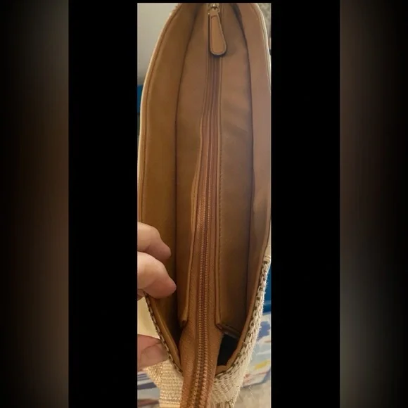 Apt 9 multi-pocket tote. - Picture 5 of 6